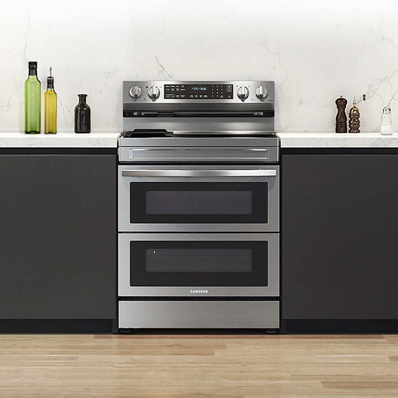 Samsung 6.3 cu. ft. Smart Freestanding Electric Range with Flex Duo™, No-Preheat Air Fry & Griddle