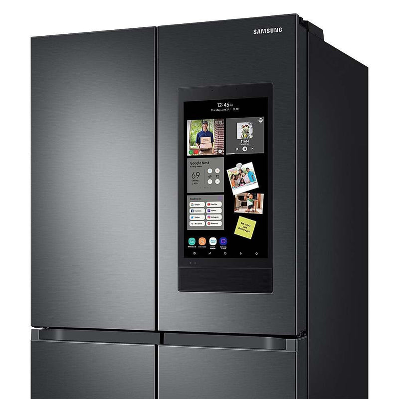 Clearance Samsung - 29 cu. ft. Smart 4-Door Flex™ Refrigerator with Family Hub™ and Beverage Center in Black Stainless Steel