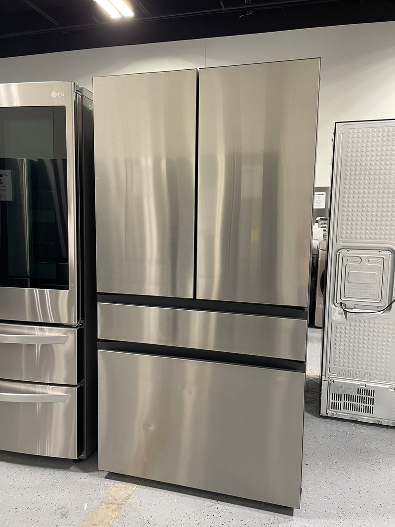 $999 Pickup Slightly Used Samsung Bespoke 23 cu. ft. 4-Door French Door Smart Refrigerator with AutoFill Pitcher in Stainless Steel, Counter Depth